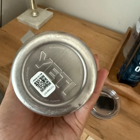 YETI Stainless Steel Gray Mug - Picture 4 of 5